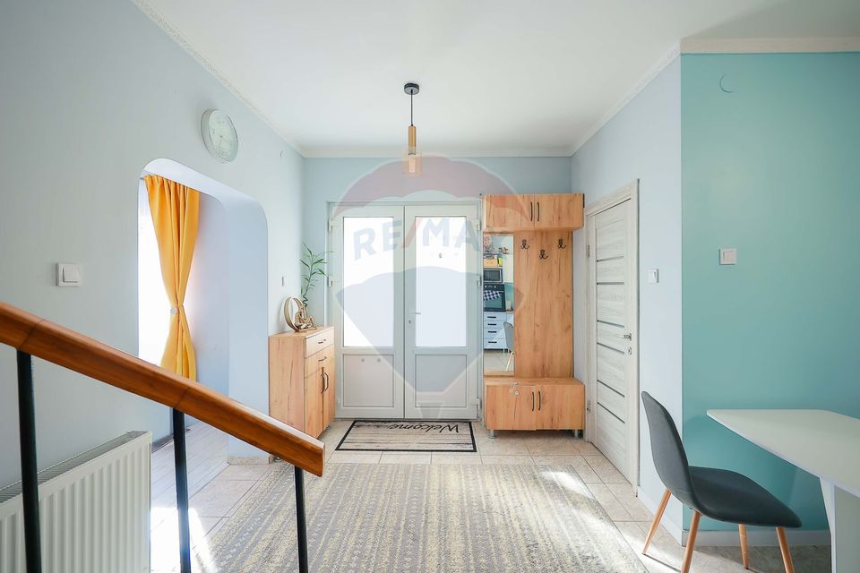 Casă de vânzare pentru locuit sau cabinete/birouri, zona Cantemir