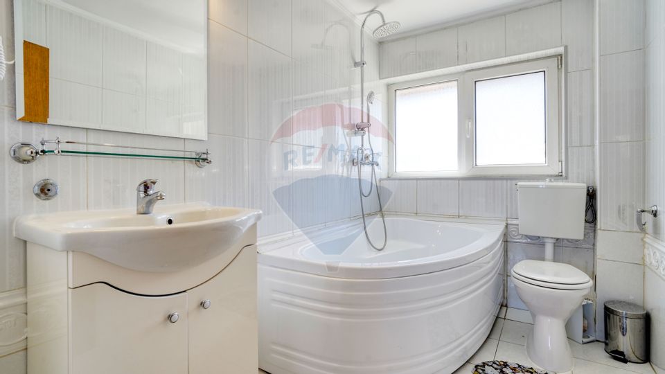 11 room Hotel / Pension for sale, Central area