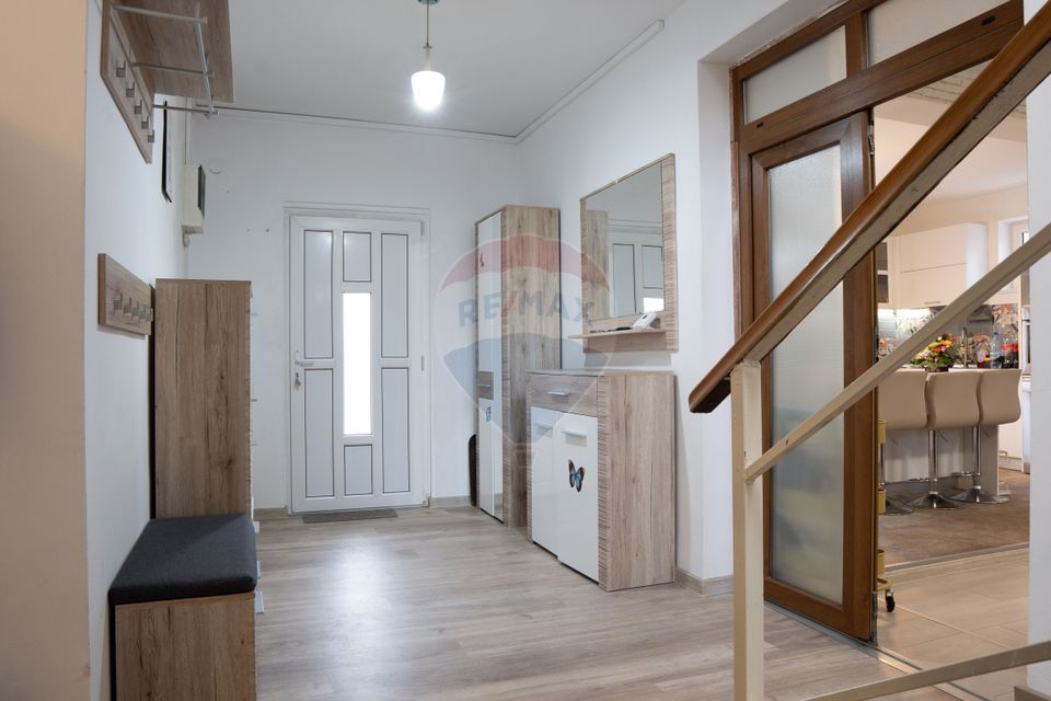 DE VANZARE Reședință Premium cu Piscină și Teren Generos – Chiajna