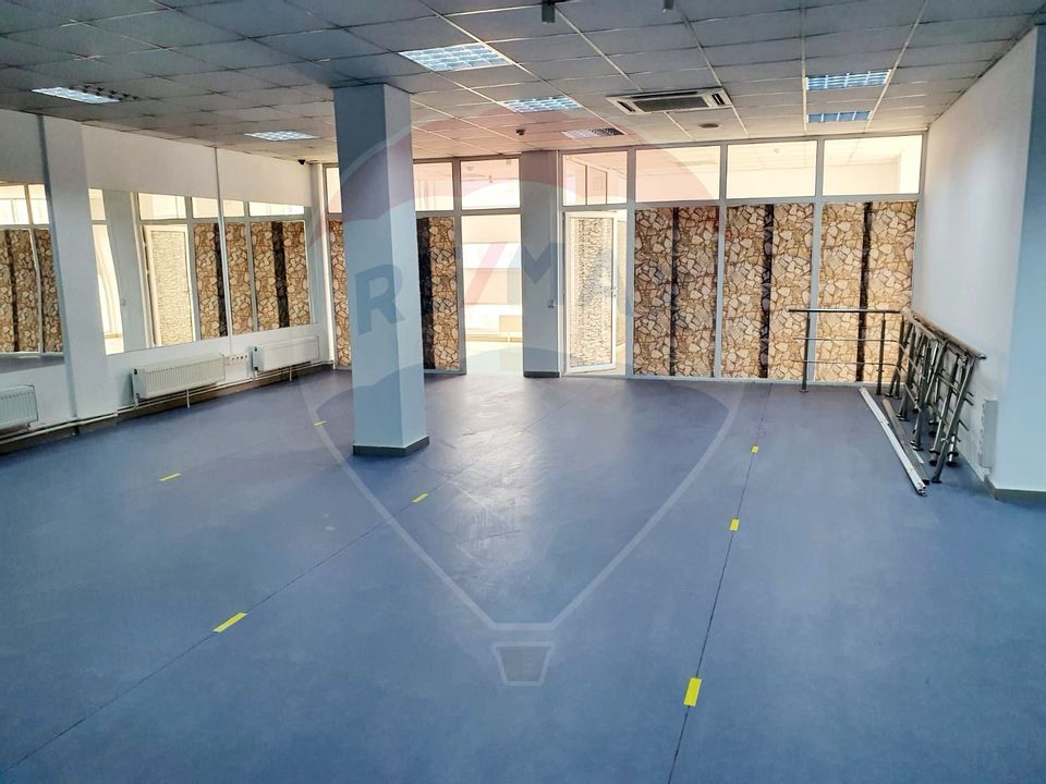 150sq.m Commercial Space for rent, Central area