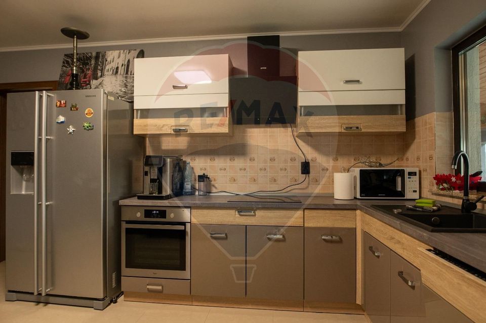 5 room House / Villa for sale