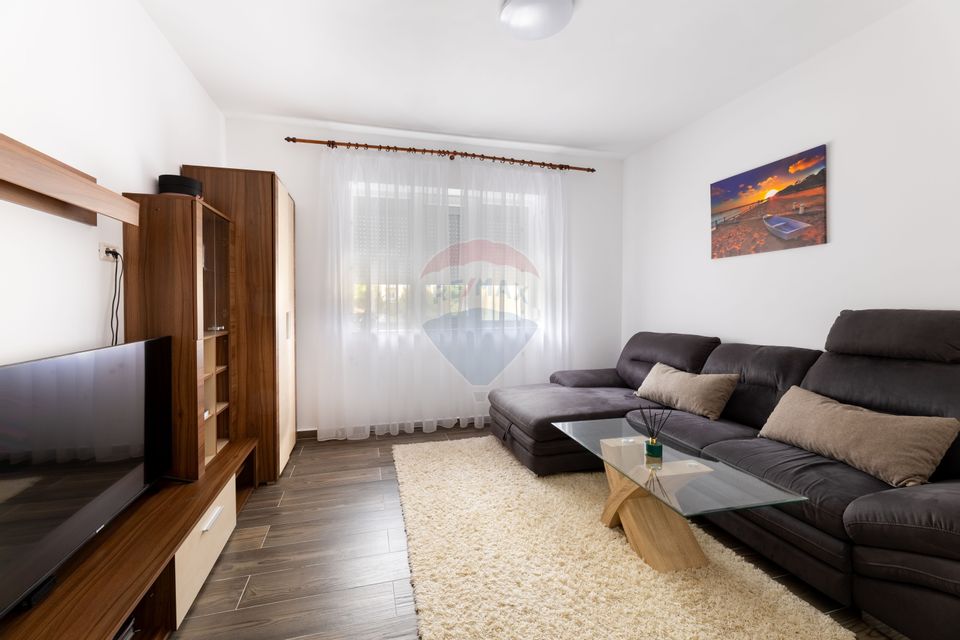 Apartament cu 2 camere de închiriat în zona Micalaca