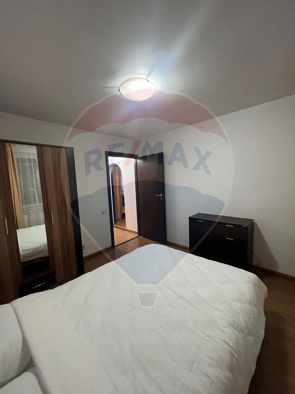 Apartament cu 2 camere de închiriat în zona Brancoveanu