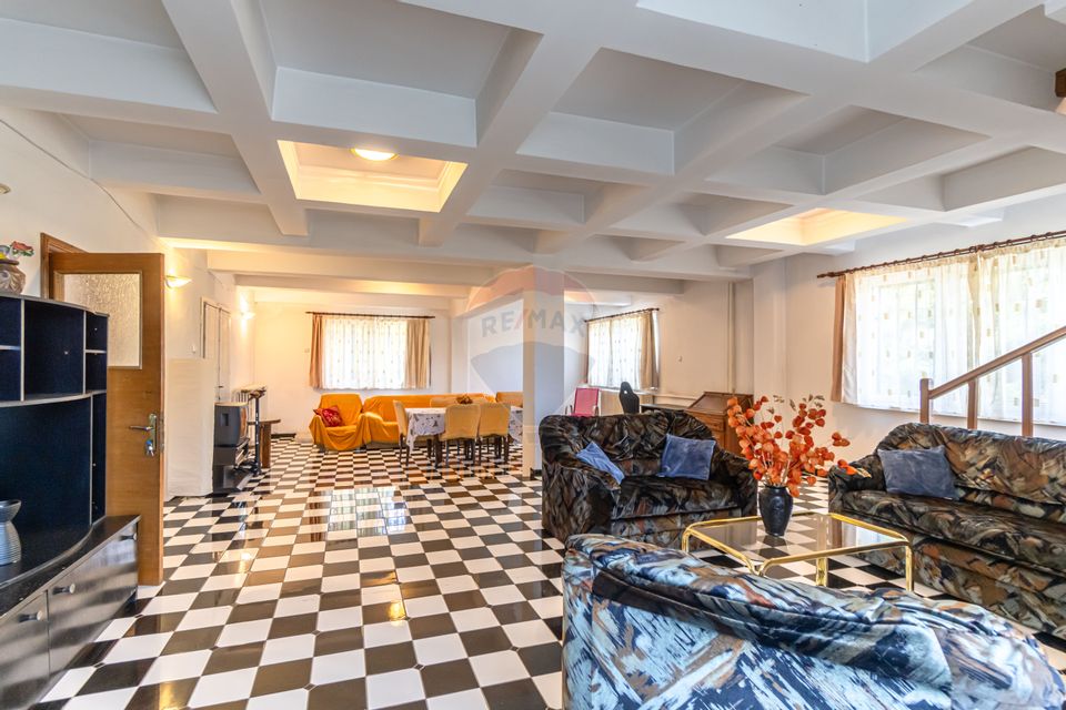 7 room House / Villa for sale