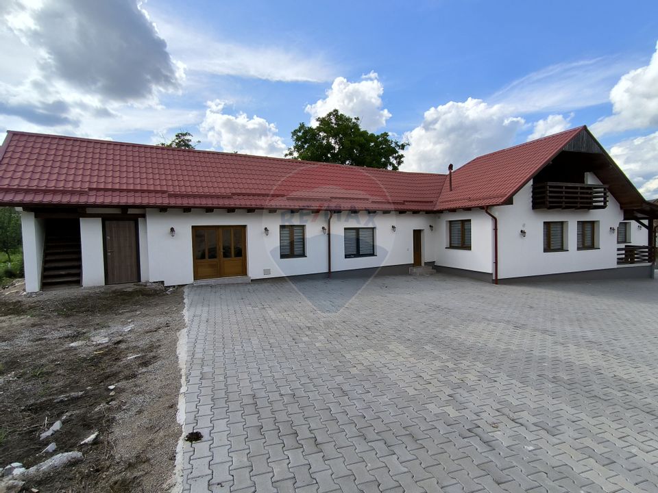 5 room House / Villa for sale