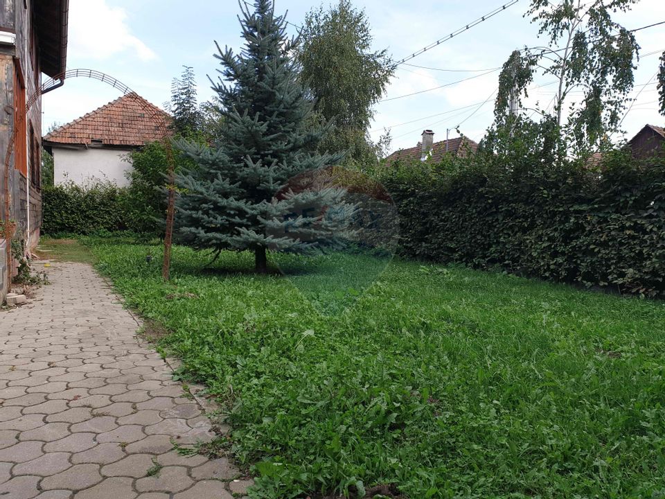 Holiday house in Recea, Brasov county, land 691 sqm
