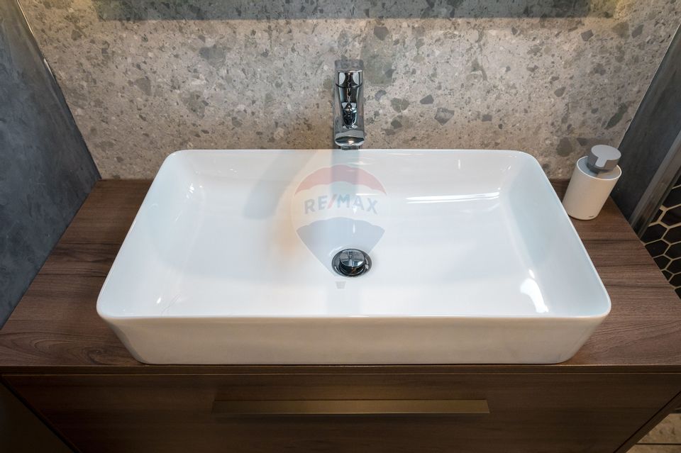 De vanzare! Studio boutique cu finisaje de lux, ultracentral, Brasov