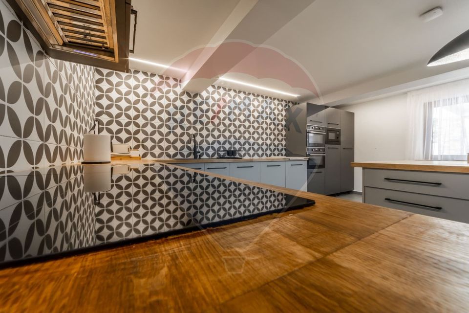 22 room Hotel / Pension for sale