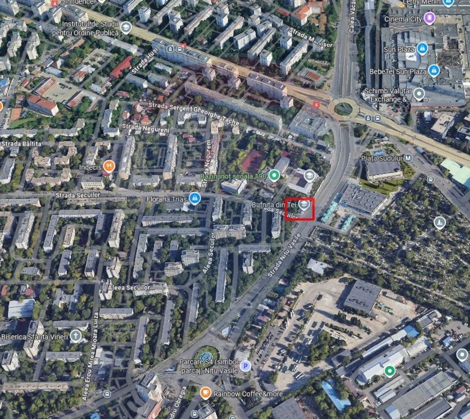 Clădire de vânzare – spațiu comercial și birouri