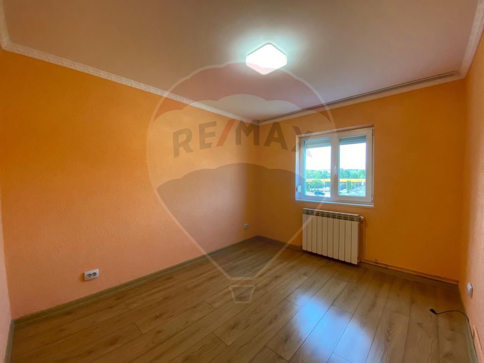 4 room Apartment for sale