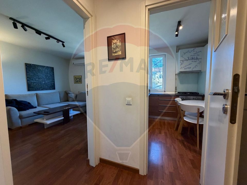 Apartament cu 2 camere de închiriat în zona Grivitei