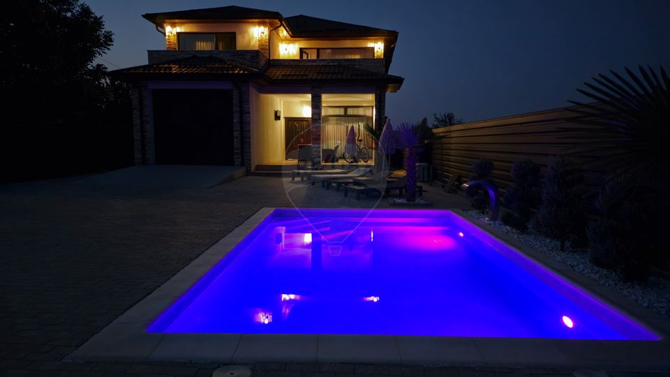 Vanzare Vila de Lux - Oază de Eleganță și Confort, Piscina, Giurgiu