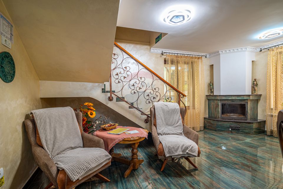 Vila moderna cu 2 corpuri in Busteni | Ideala pentru turism