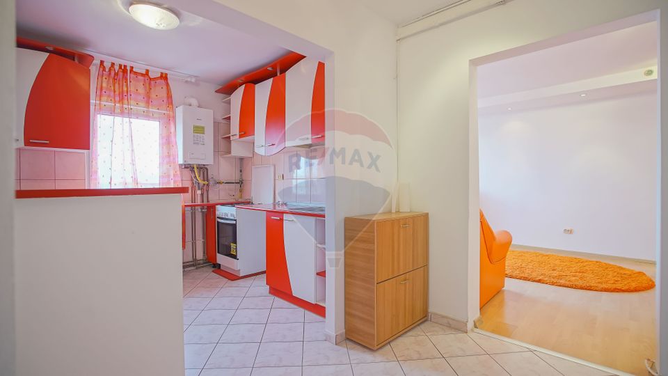 REZERVAT ! Apartament cu 2 camere de vânzare în zona Tractorul