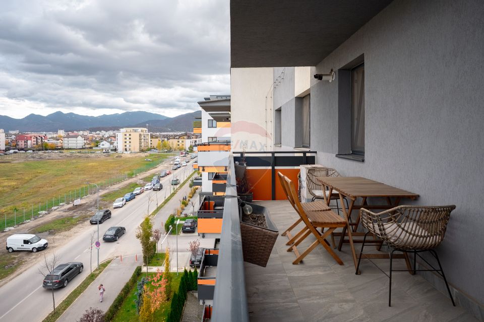 Apartament cu 2 camere,  2 băi și parcare subterană în Tractorul