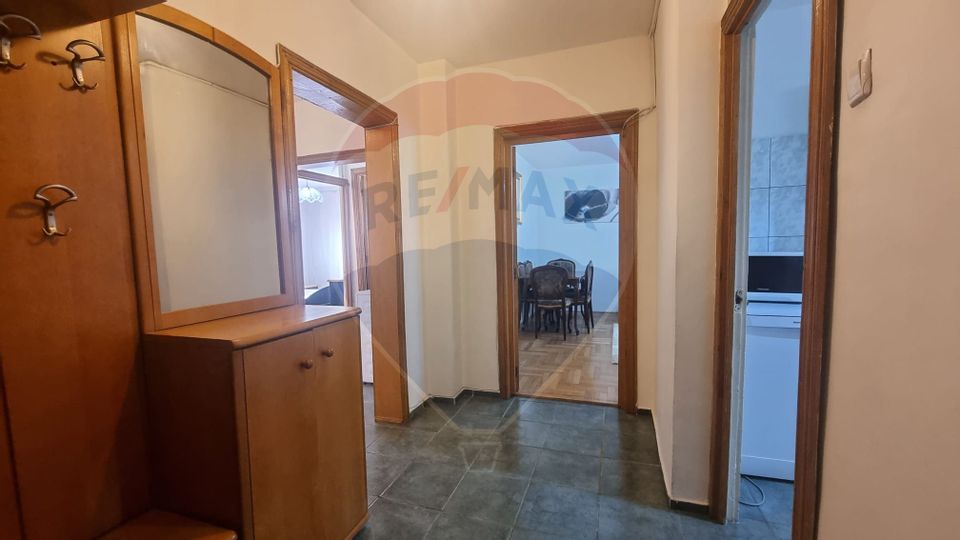 Apartment for rent, spacious, 3 rooms Nerva Traian