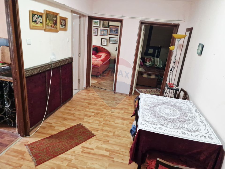 Apartament cu 2 camere de vânzare în zona Maratei