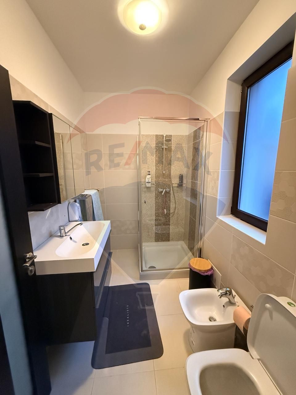 Casă / Vilă cu 4 camere de vânzare in Sanpetru