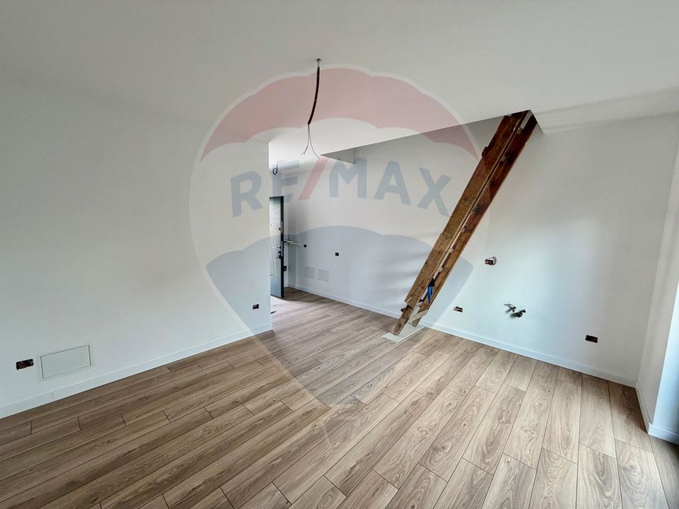 Apartament cu doua camere , parcare si gradina