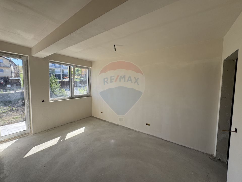 Casă spațioasă cu 5 camere în Corpadea - liniște, natură și confort